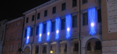 Luminarie - tende in microluce led blu con fiocco di neve led bianco